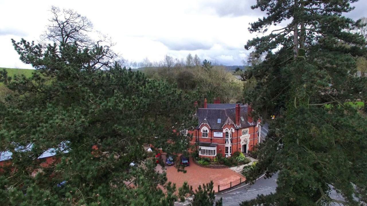 The Old Hunting Lodge At The Talbot Inn Tenbury Wells Extérieur photo